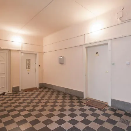 דירה Cosy Art Flat